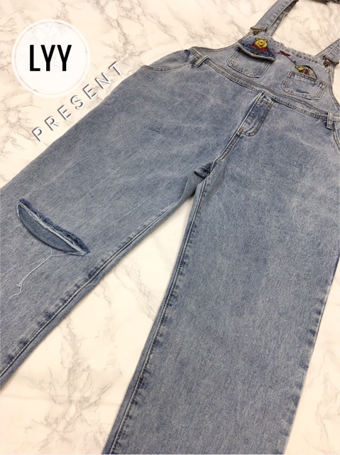 Quần yếm Jeans Pooh - Donkey | BigBuy360 - bigbuy360.vn