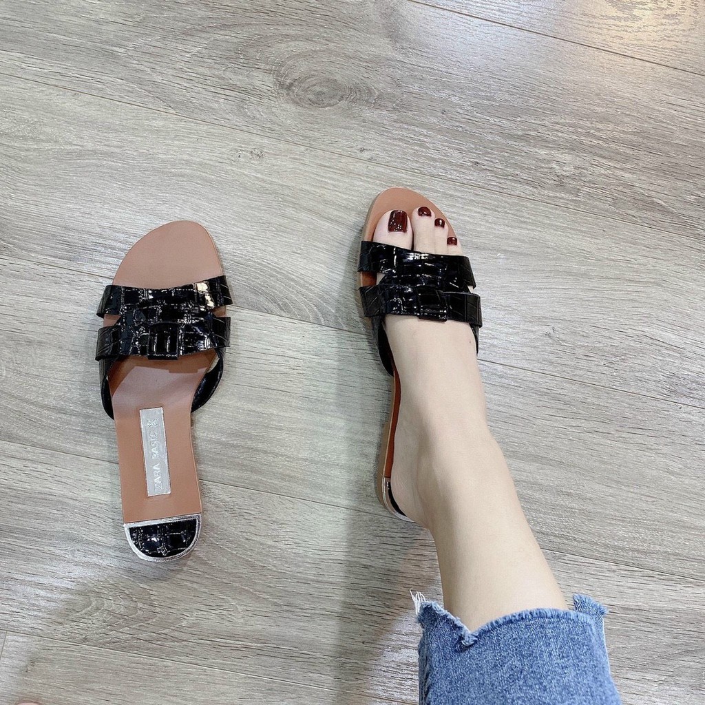 Dép lê mũi tròn quai đan vân rắn đen trắng