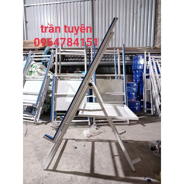 Giá đỡ dùng để sửa chữa tivi