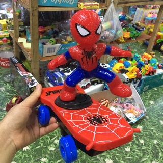 Siêu nhân nhện lướt ván