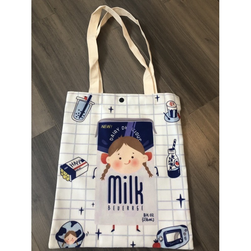 [Mã FASHIONT4WA2 giảm 10K đơn 50K] Túi Tote vải Canvas Hình Cô Bé Sữa Milk đáng yêu trên nền vải trắng.