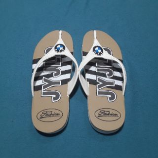 Dép xỏ ngón trắng nâu