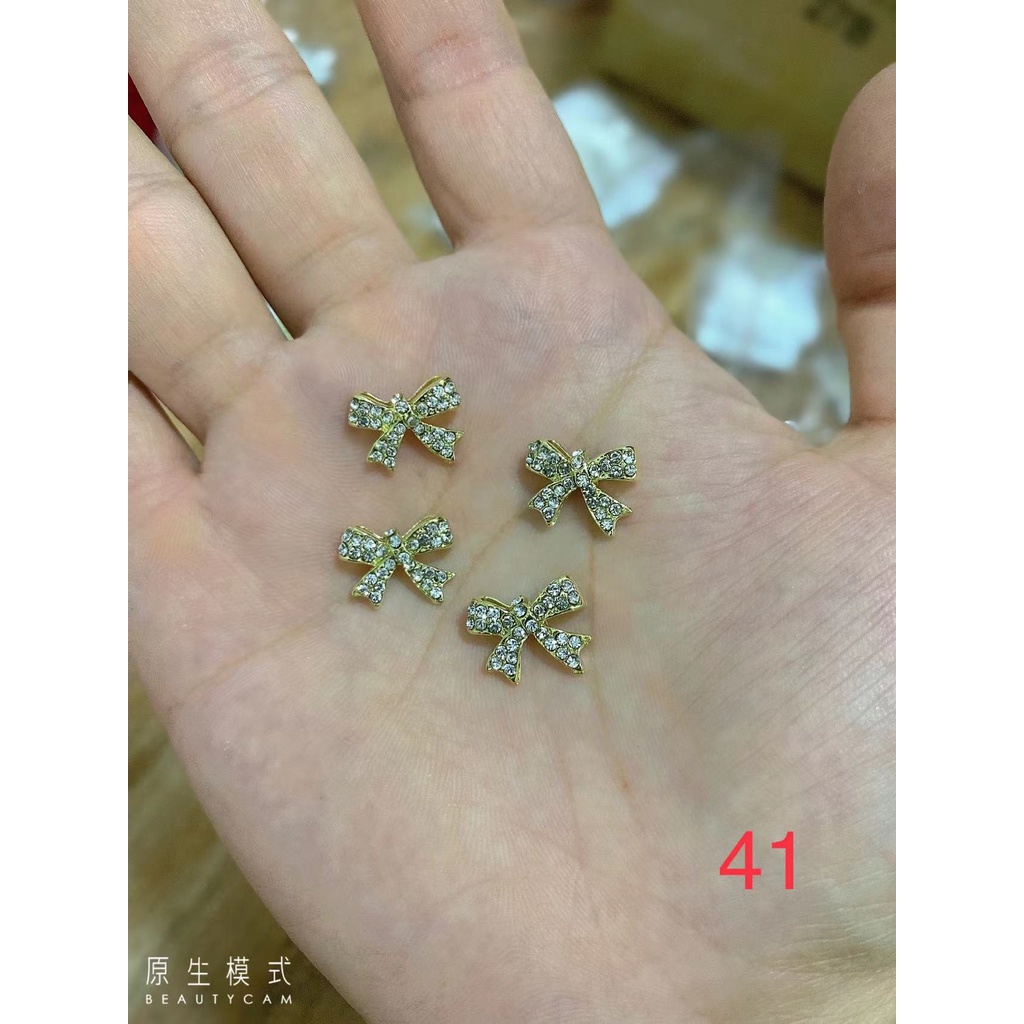 charm trang trí nail mãD28 set 4 cái