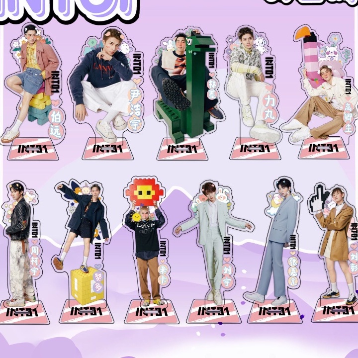 Giá đứng acrylic hình thành viên INTO1 Liu Yuzhou hai mặt dành cho trang trí