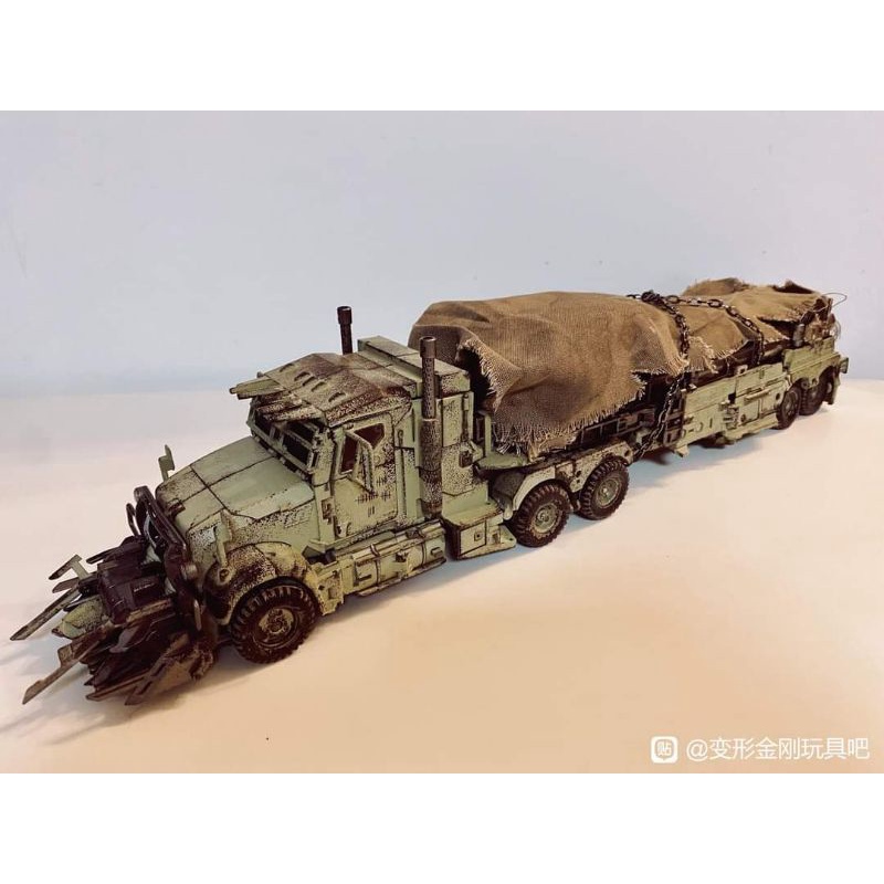 Mô hình Megatron DOTM - Unique Toys UT-R05 Desperado