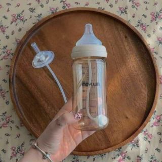 Bình sữa Moyuum
