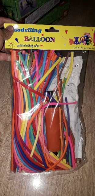 Sét túi khoảng100 cái bông bóng dài để tạo hình kèm ống bơm bằng nhựa mini của Thái Lan
