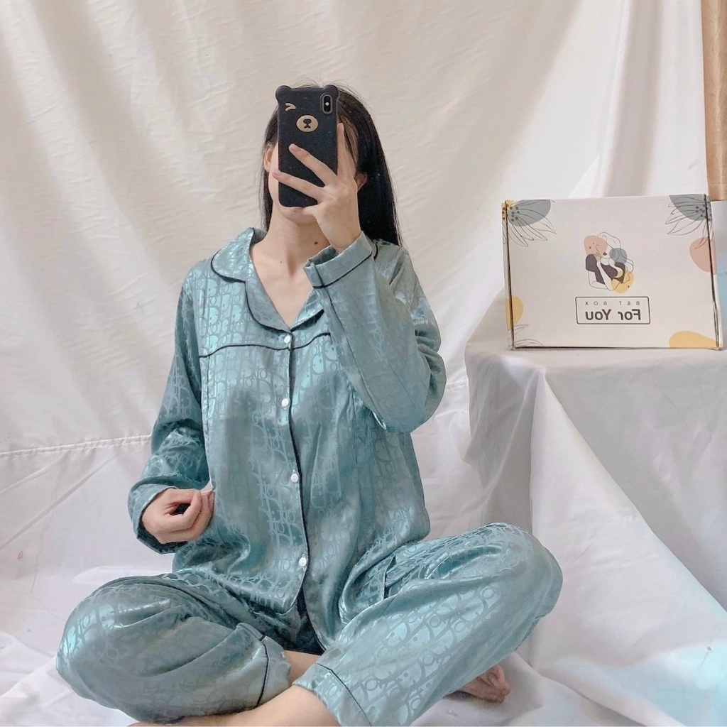 Bộ Pijama Bầu và Sau Sinh Lụa Gấm Dài Tay 2 Chức Năng Có Khóa Cho Con Bú