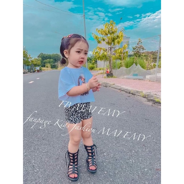 set quần beo ôm phối áo croptop dơi