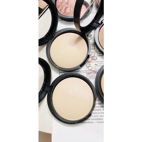 SALE23 : phấn khối Laura Geller ko hộp size full