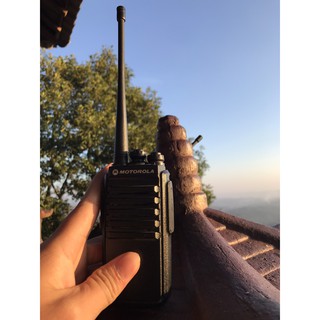 Bộ đàm motorola- thiết kế quân đội- nhỏ gọn- phạm vi 1-2km