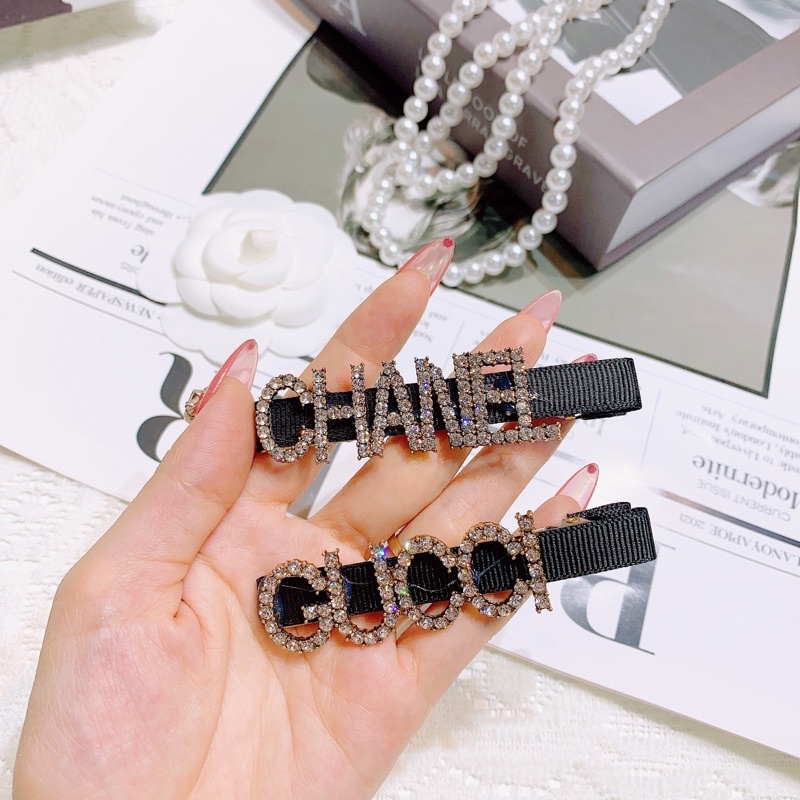 Kẹp tóc thiết kế hình chụp thật