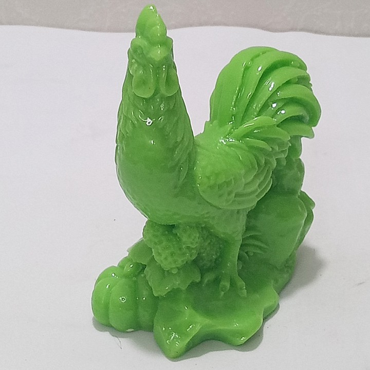 Tượng 12 con giáp gà nhỏ màu xanh