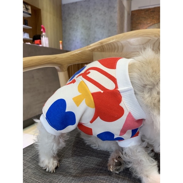 Áo có tay cho chó mèo