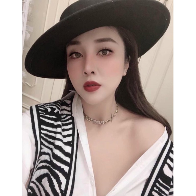 Dây jad.io.r như mẫu đeo