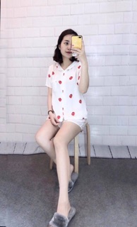 Bộ pijama đùi dâu tây