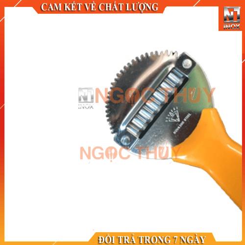 Dụng cụ nạo dừa đa năng thái lan