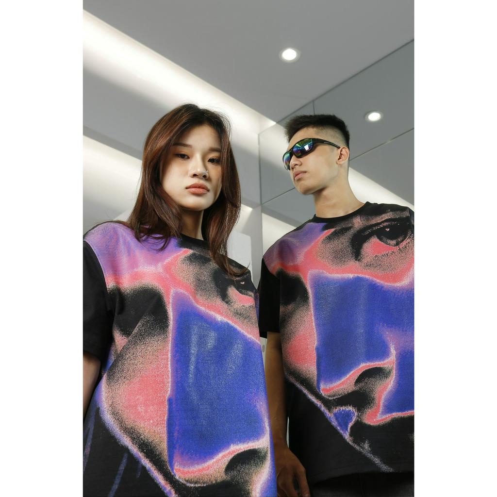 Áo thun đen unisex local brand HUGU - LOOK INTO MY EYES - vải cotton hai chiều thoáng mát, form rộng
