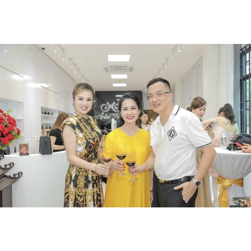 NEVA newtag set áo và váy hoạ tiết mới nguyên tag M/L