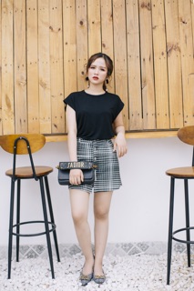 Áo thun lụa xoắn lưng