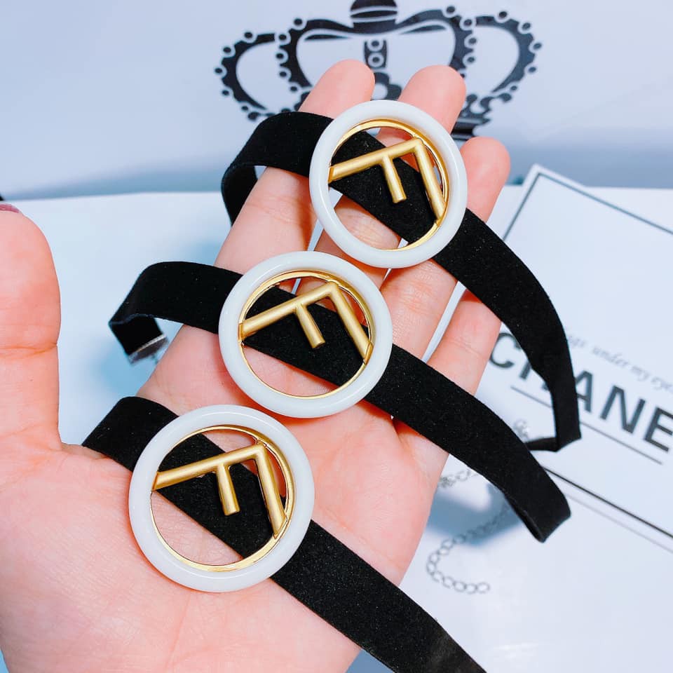 Chocker vòng cổ hiệu sang chảnh T9016