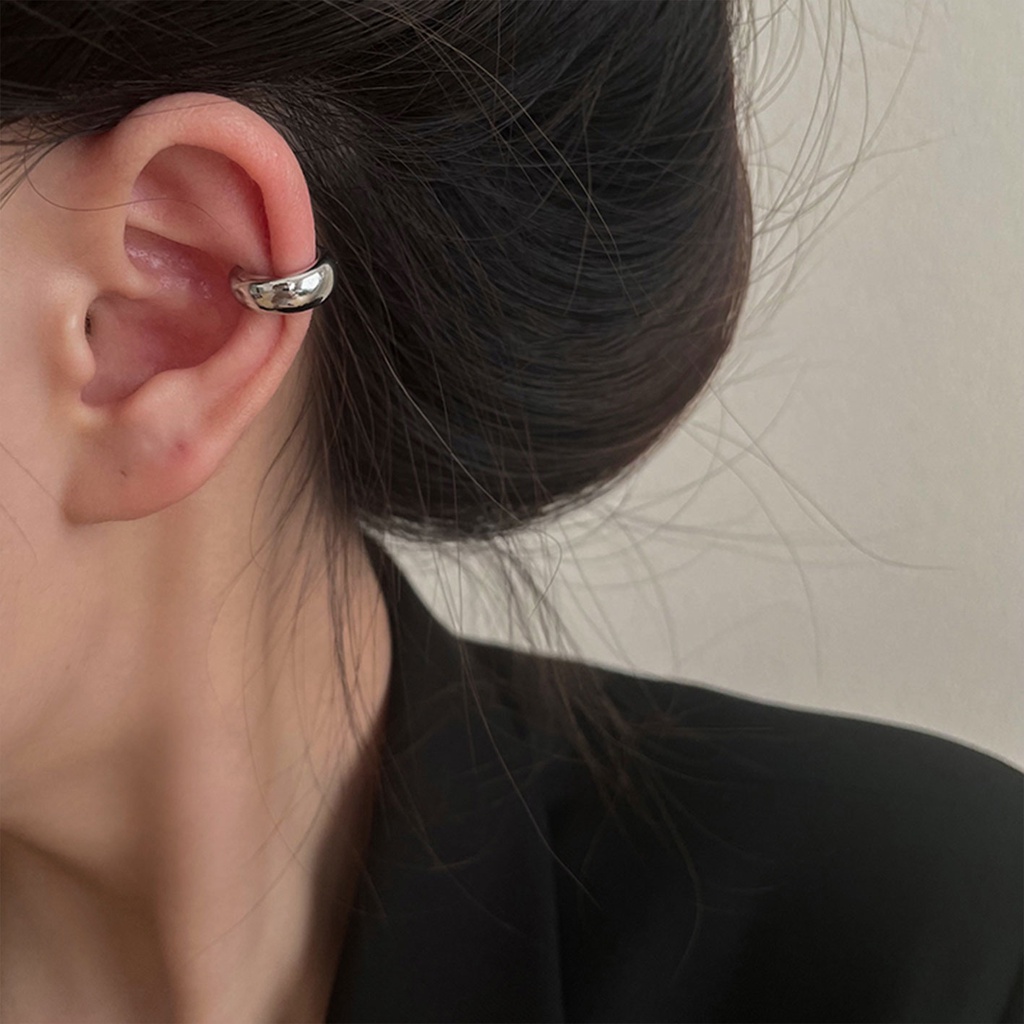 Không có lỗ hổng Benefits!Khuyên Tai Kẹp Vành Tai Hình Tròn Chống Muỗi Phong Cách Thời Trang Mới Đơn Giản Sang Trọng Cao Cấp Cho Nữ