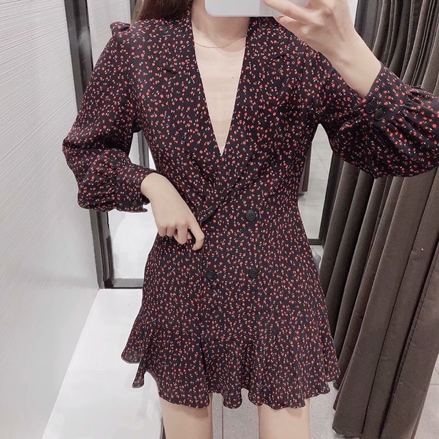 Đầm hoa nhí cổ vest xoè đuôi cá