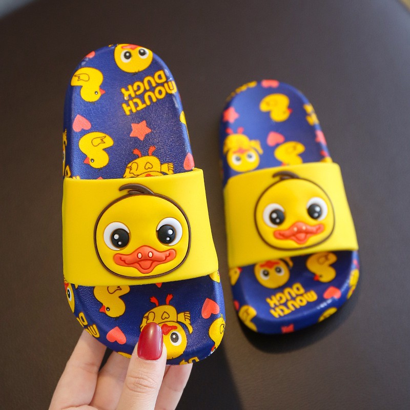 Dép em bé trai Dép trẻ em 💥FREESHIP💥 Dép cho bé từ 3-8 tuổi ,dép lê quai ngang cho bé trai bé gái hình chú vịt đế mềm