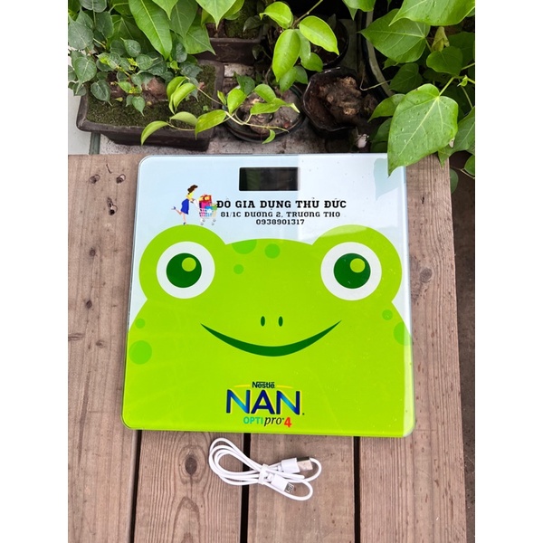 Cân sức khoẻ hình ếch/chim cánh cụt sử dụng sạc_MẪU NGẪU NHIÊN