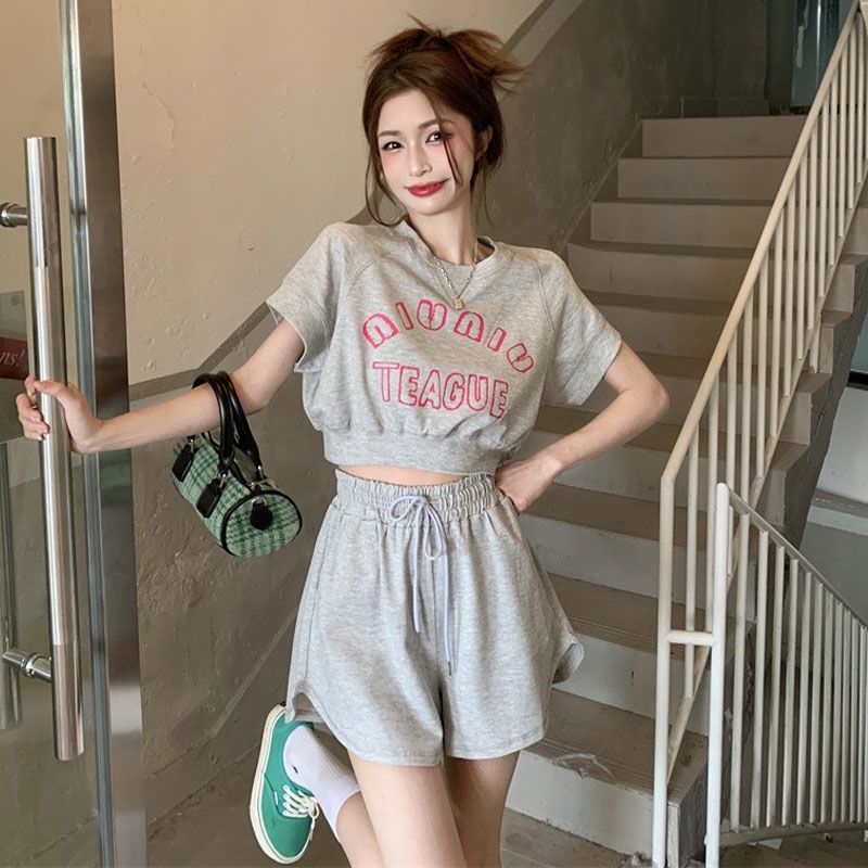 Bộ Đồ Thể Thao Thời Trang Mùa Hè Dành Cho Nữ