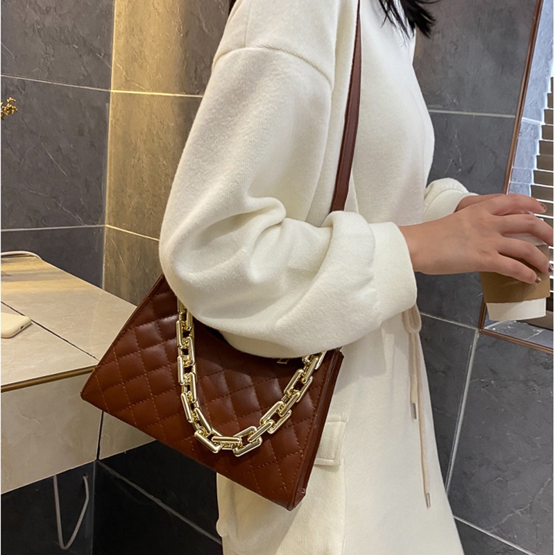 Túi đeo vai messenger IELGY chuỗi xích dễ phối đồ thời trang thường ngày dành cho nữ