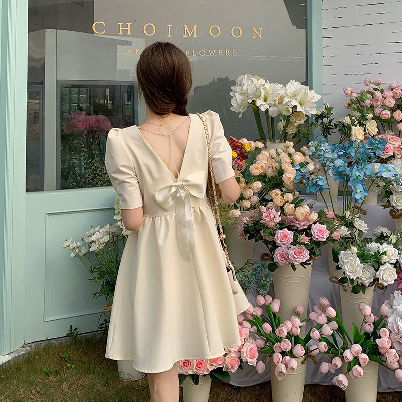 Đầm Nữ Tay Ngắn Hở Lưng Thời Trang Quyến Rũ