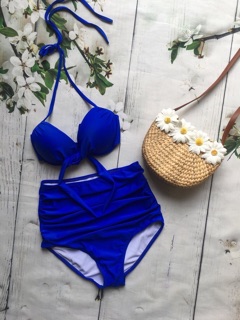 Bikini cạp cao nhún