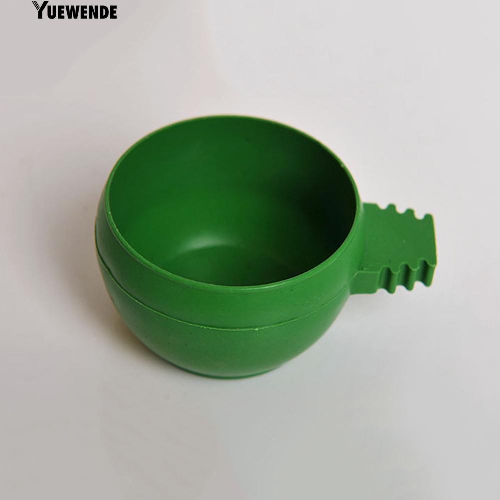 Đế đựng nước cho chim bồ câu