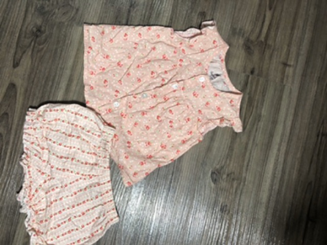 Thanh lý bộ Lullaby, Nous cho bé