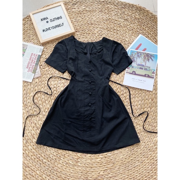 Đầm basic đính nút (Nini)