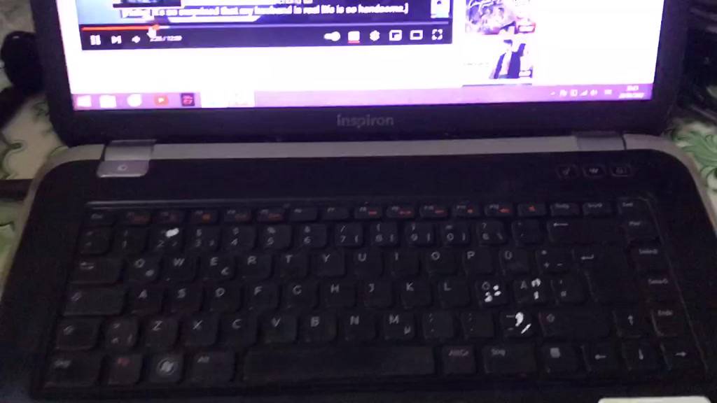 Vỏ màn pin dell Insprion 15R 7520 i5/4gb/320gb hỏng màn hình to loa khủng | BigBuy360 - bigbuy360.vn