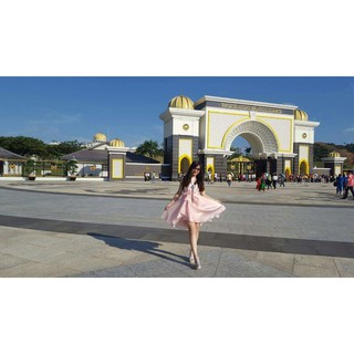 Váy sen lụa hồng