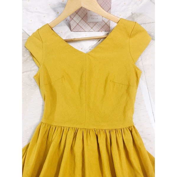 Đầm / Váy vàng cổ V nơ eo thanh lý 2hand