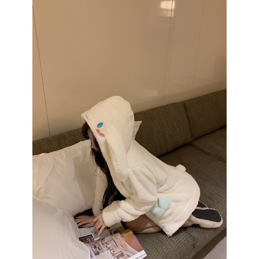 Winter 2022 Pajamas Set Includes Thick Coral Tubular Fleece Jacket And Cute Shorts