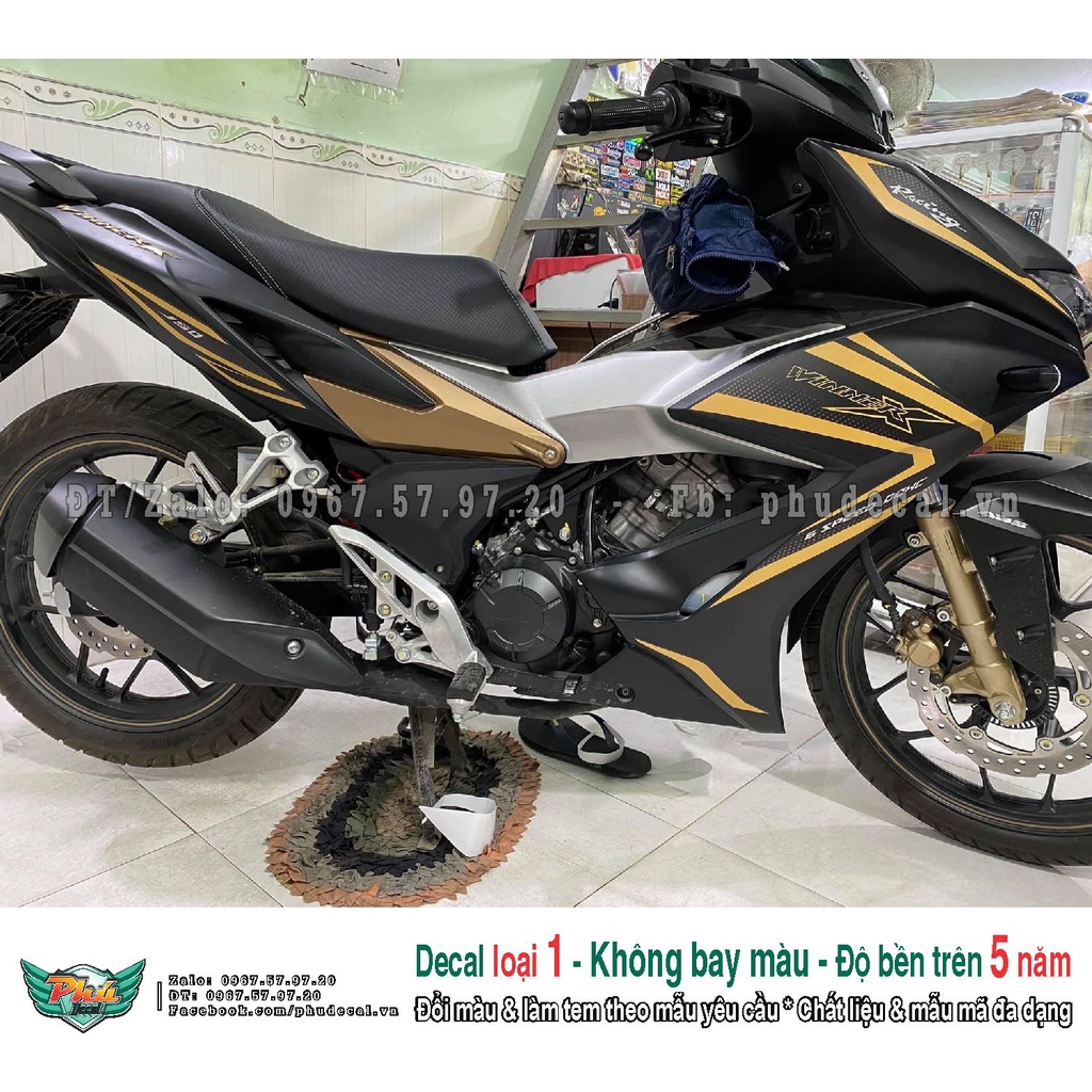 Tem rời xe Winner X đen nhám chỉ vàng đồng (A)