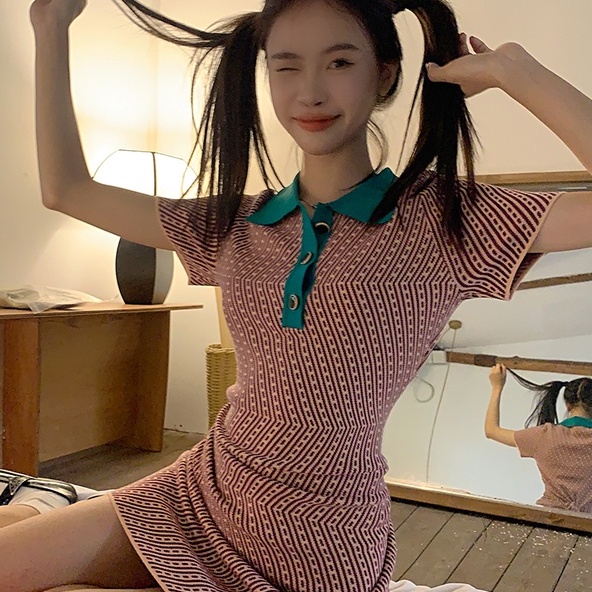 Đầm ngắn ZHELIHANGFEI vải dệt kim jacquard thắt eo màu sắc tương phản