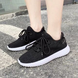 Combo Giầy thể thao nữ và 2 váy ngủ