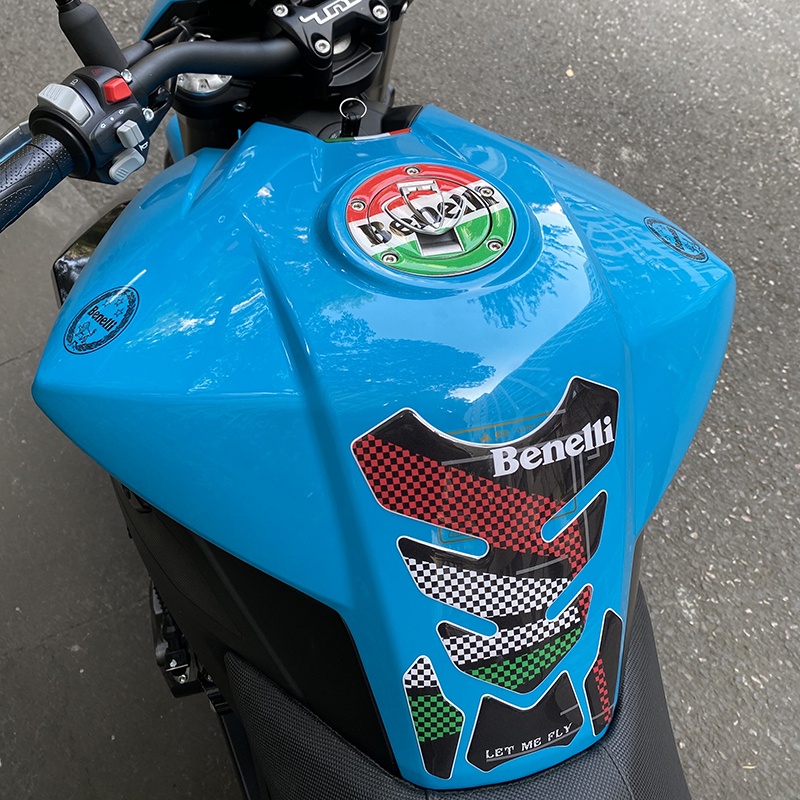 5D Sợi carbon Xe máy Nắp xăng nhiên liệu Nhãn dán Không thấm nước Nắp thùng nhiên liệu Hình dán Đối với Benelli 150 250 300 600 502C 750 BJ600GS BJ300GS