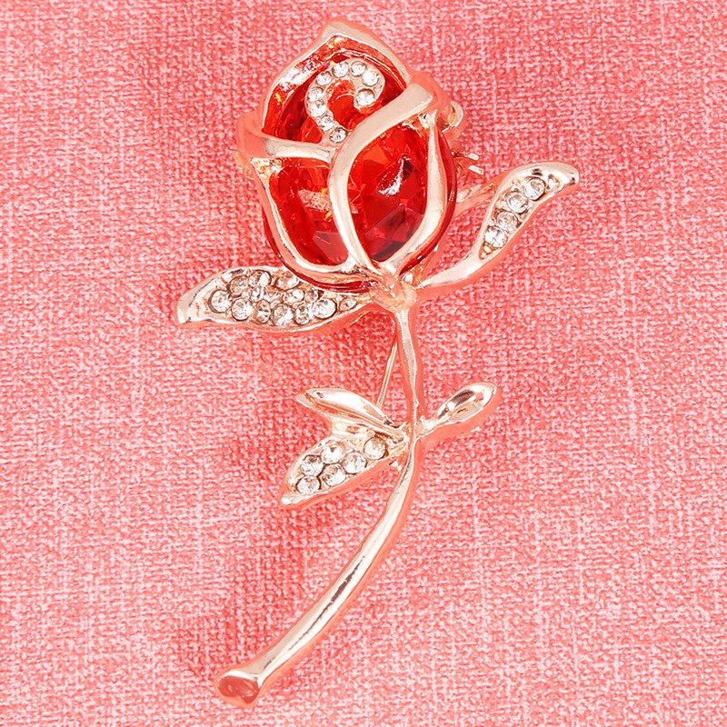 Ghim cài áo hình hoa hồng đính đá pha lê