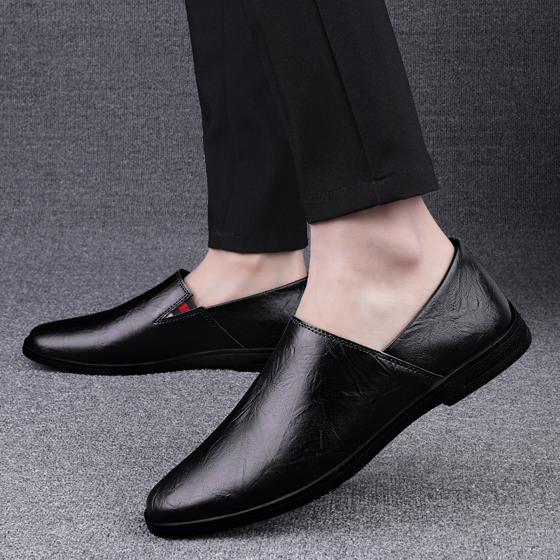 【Hàng hiện có】Giày công sở thời trang giản dị cho nam cỡ 38~46 giày đi dạo da giày lười nam đen nâu Giày đục lỗ nhẹ và thoáng khí
