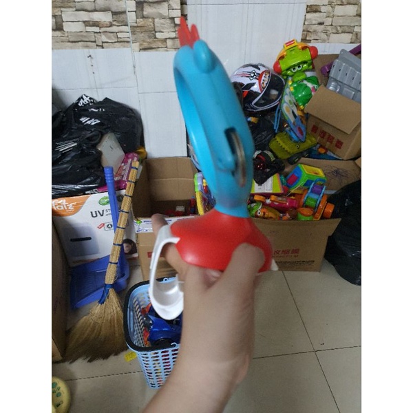 Đồ chơi gương kèm gõ tay vui nhộn để bàn ăn dặm