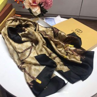 Khăn lụa Gucci kèm full box bill 239k