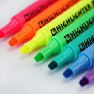 Bút gạch chân Pison màu highlight