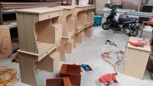 Bàn trang điểm gỗ